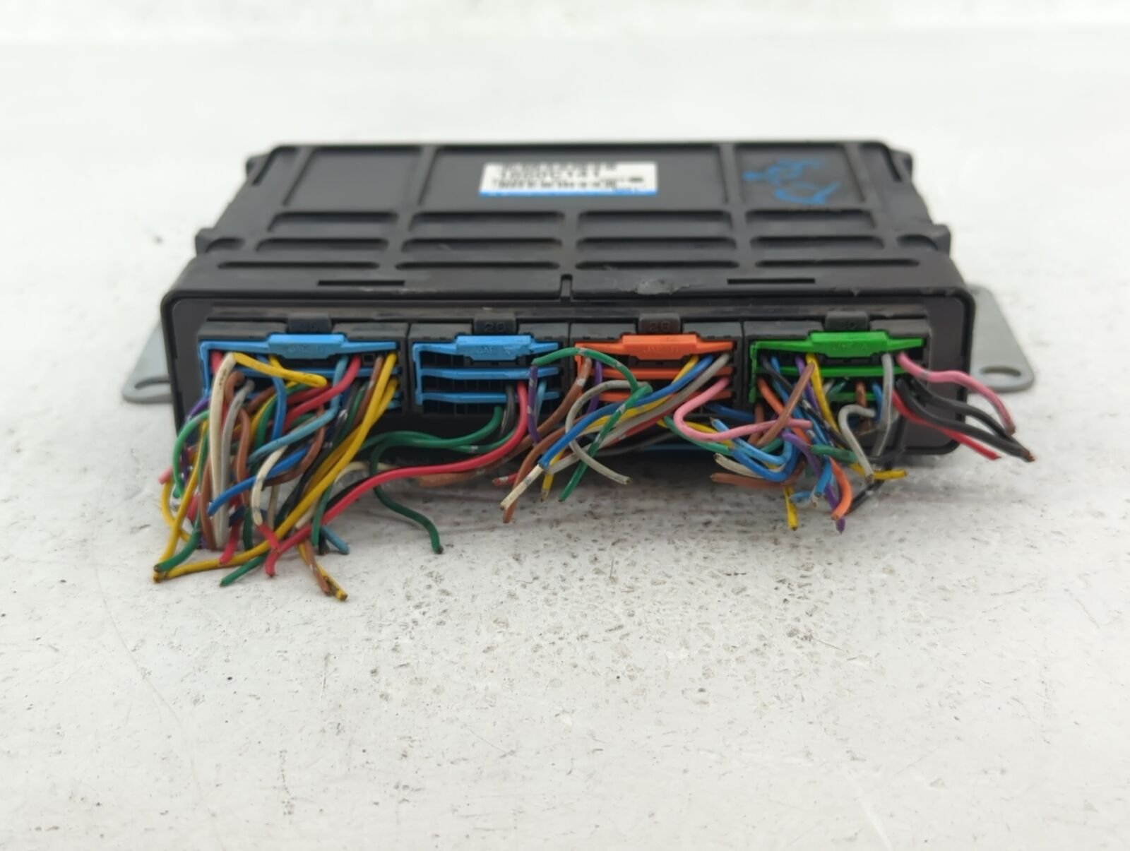 4 connector mirage ecu 130 pin.jpg